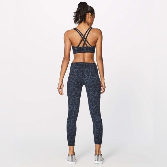 Lululemon Run On Tight 25” - Picture 8 of 9